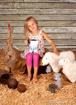 Kindergarten Foto Motiv Nr.1 mit dem Thema: Stall